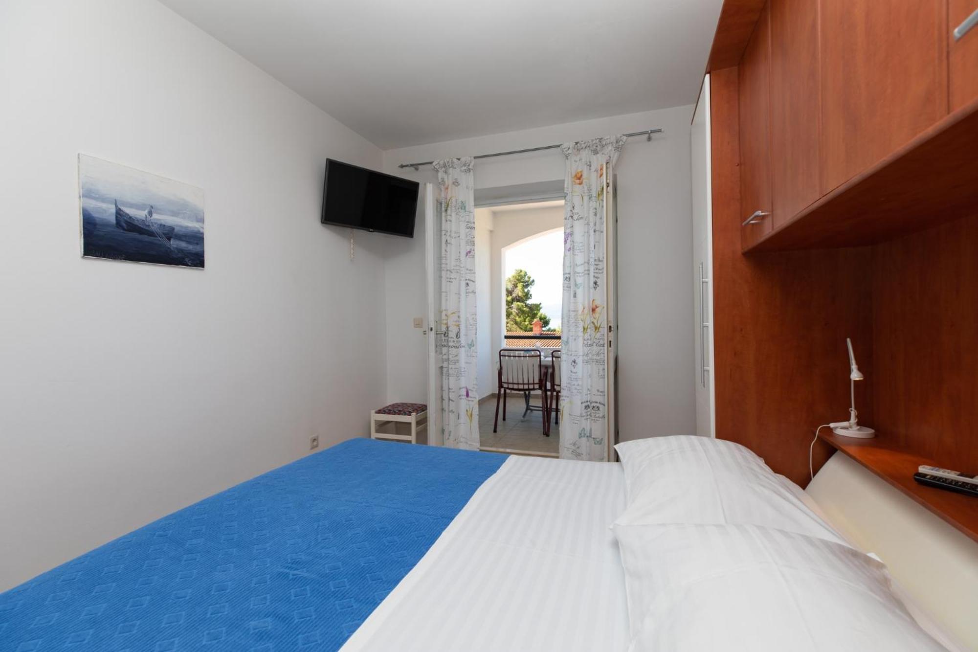 Apartments By The Sea Medici, Omis - 1046 Мимице Стая снимка